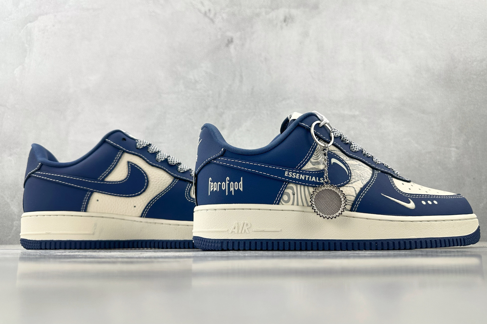 XC 
Nike Air Force 1'07 fear of qod 联名 蓝白

货号：KK1988