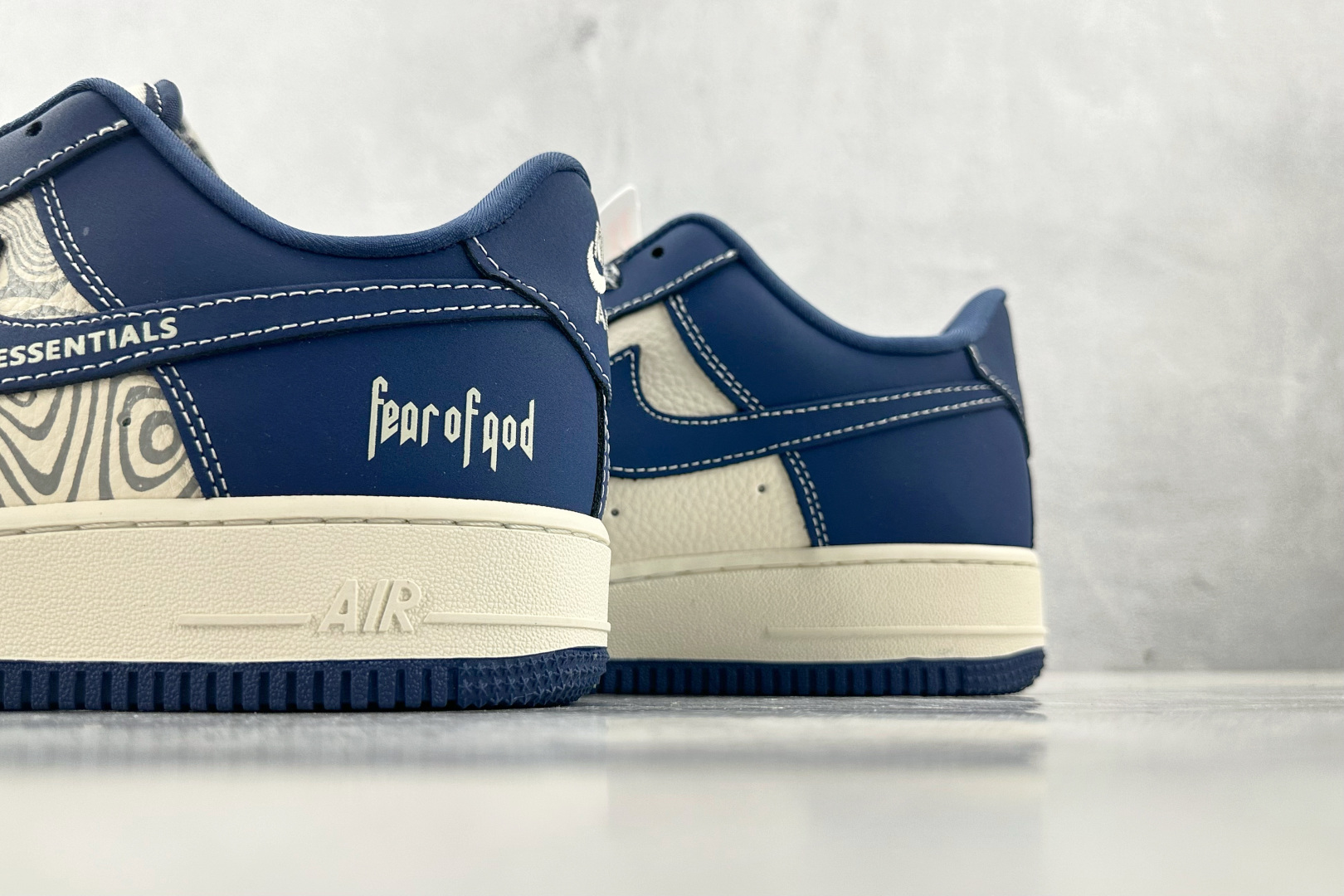 XC 
Nike Air Force 1'07 fear of qod 联名 蓝白

货号：KK1988