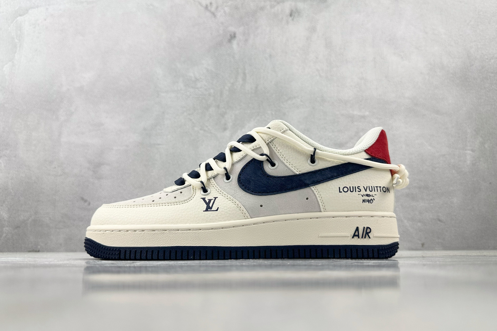 XC 
Nike Air Force 1'07 LV 联名 米白蓝

货号：DM6868 083
尺码：