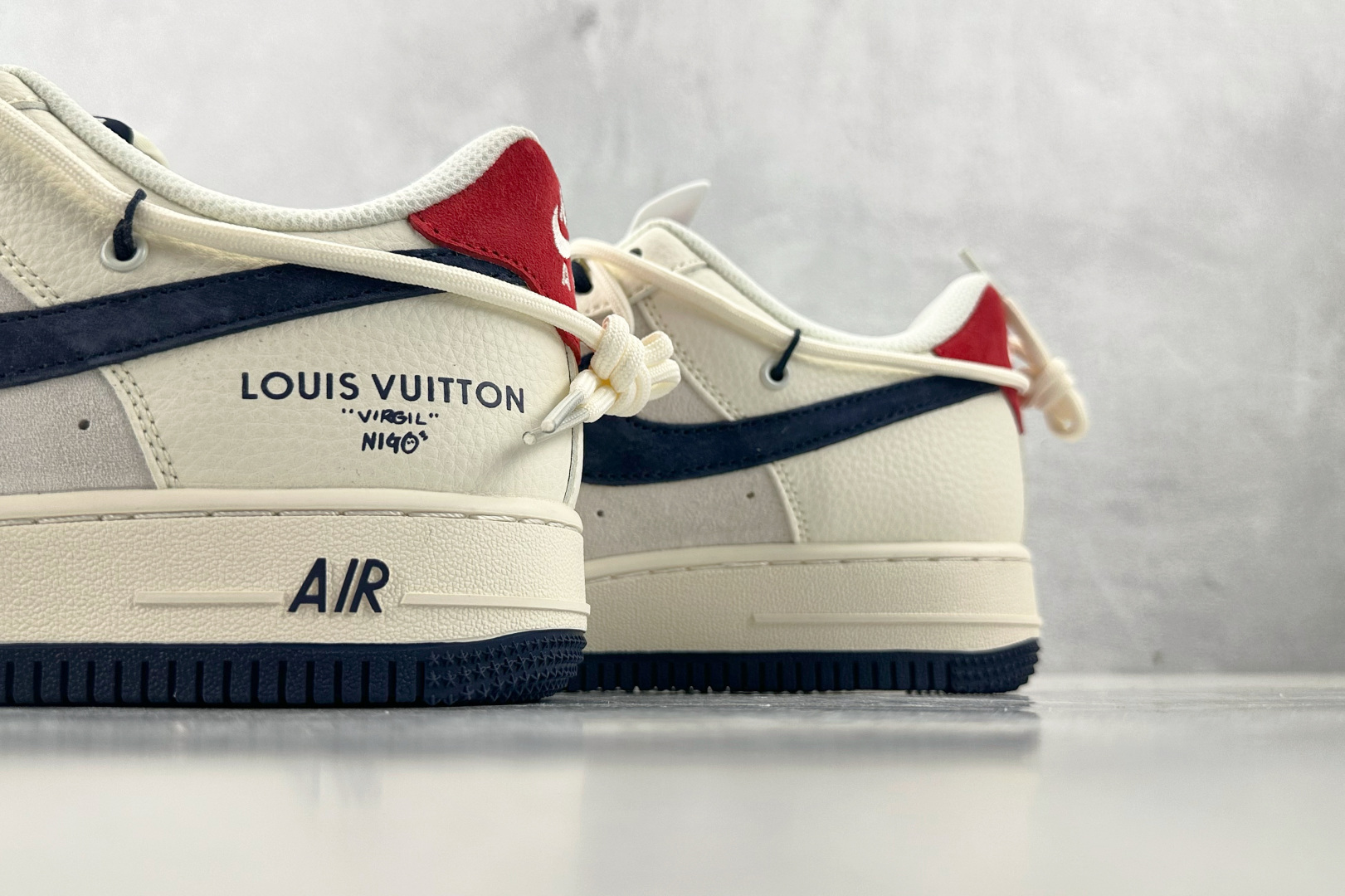 XC 
Nike Air Force 1'07 LV 联名 米白蓝

货号：DM6868 083
尺码：
