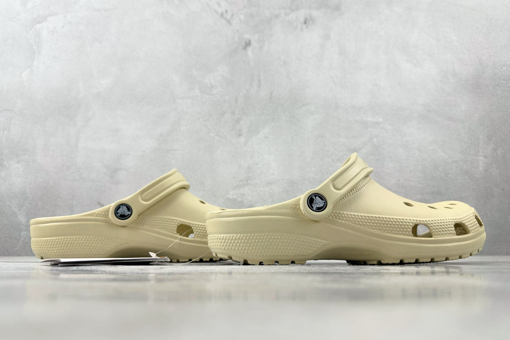 Crocs Classic Clog EVA Sandal: Lightweight Comfort, Iconic Design 7 cmp i1745516585636 6278 0 5