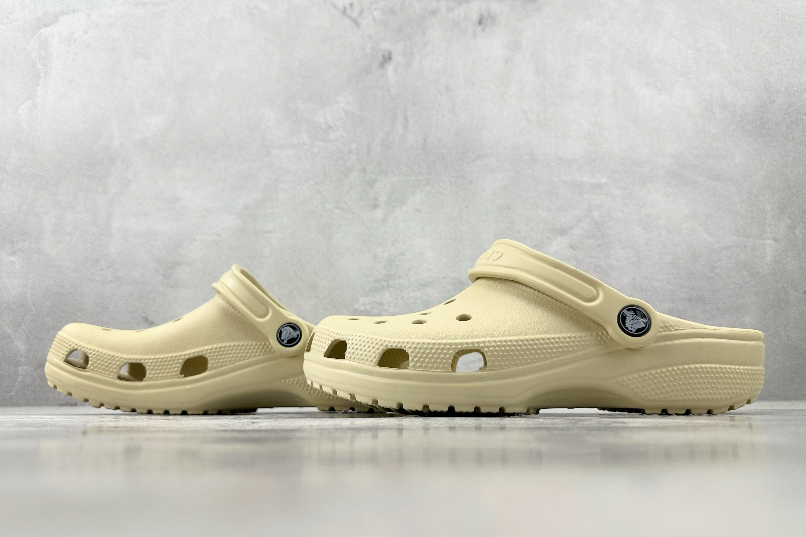 Crocs Classic Clog EVA Sandal: Lightweight Comfort, Iconic Design 6 cmp i1745516585636 6480 0 4