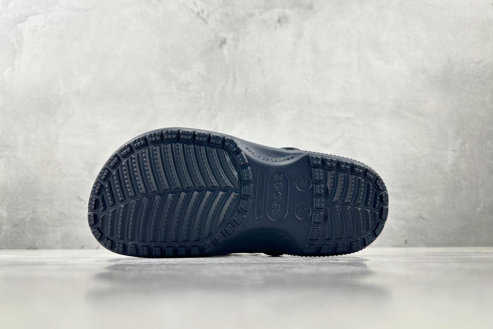 Crocs Classic Clog - Lightweight Comfort, Versatile Style, and Iconic Design 5 cmp i1745516787617 3418 0 3