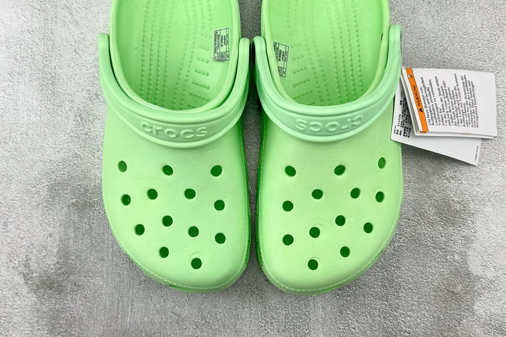 Crocs Classic Clog EVA Lime Green | Comfortable and Lightweight (Sizes 36-44) 8 cmp i1745516846461 2433 0 6