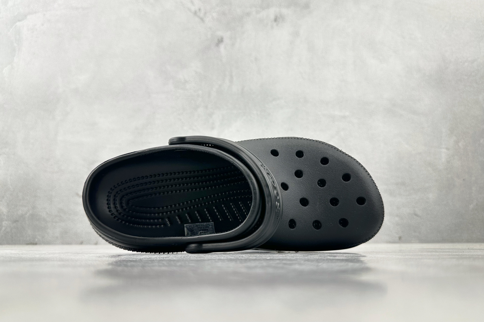 Crocs Classic Clog | Lightweight & Comfortable Slip-On Shoes for Women & Men 4 cmp i1745516899614 5289 0 2