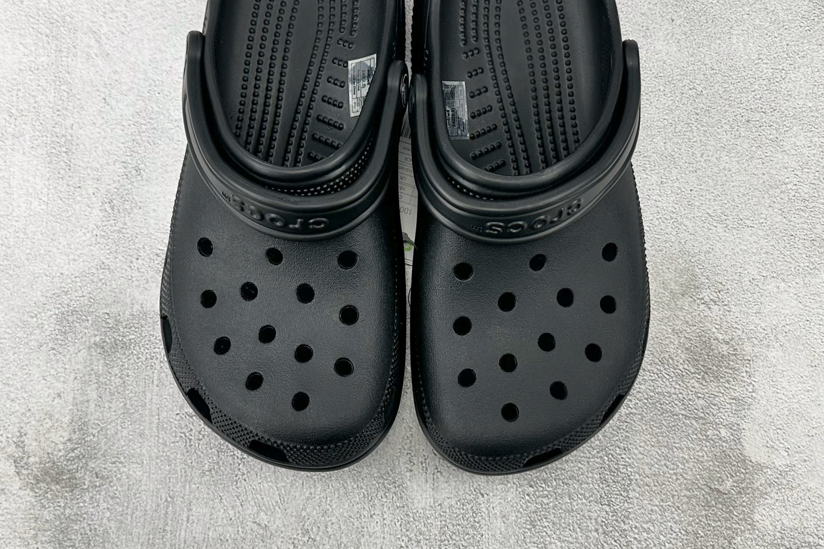 Crocs Classic Clog | Lightweight & Comfortable Slip-On Shoes for Women & Men 8 cmp i1745516934332 8433 0 6
