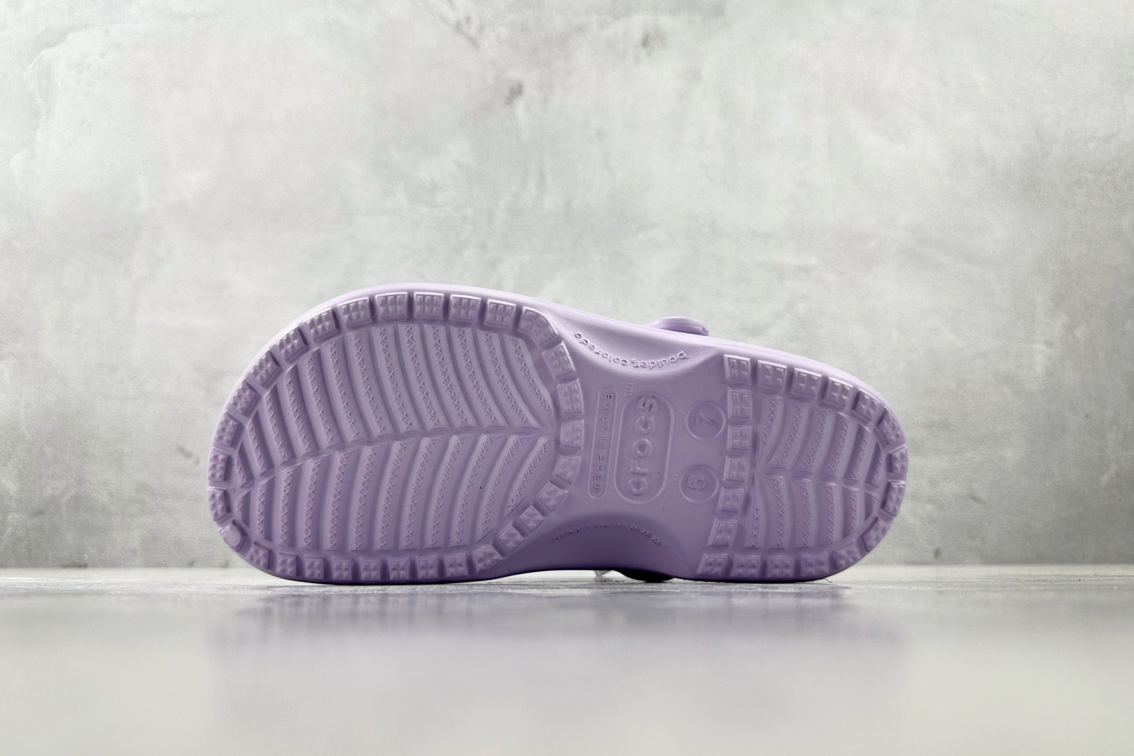 Crocs Classic Clog: Lightweight Comfort & Iconic Style in Various Sizes 5 cmp i1745517030766 2411 0 3