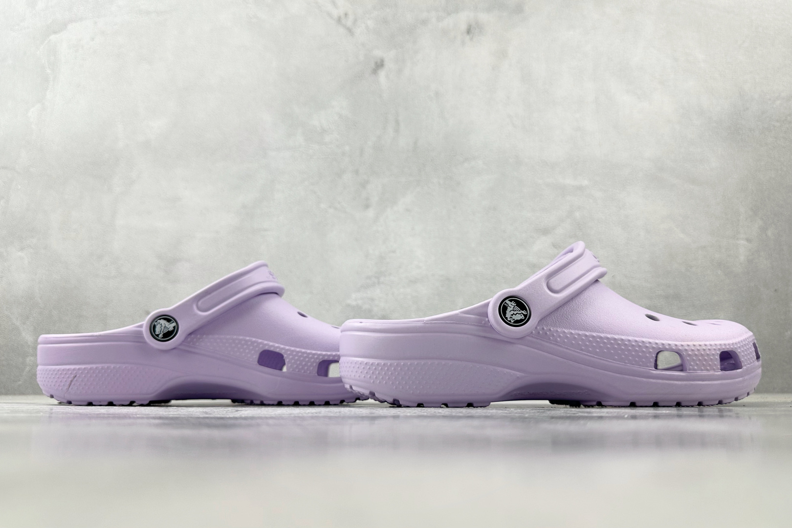 Crocs Classic Clog: Lightweight Comfort & Iconic Style in Various Sizes 7 cmp i1745517030773 8624 0 5