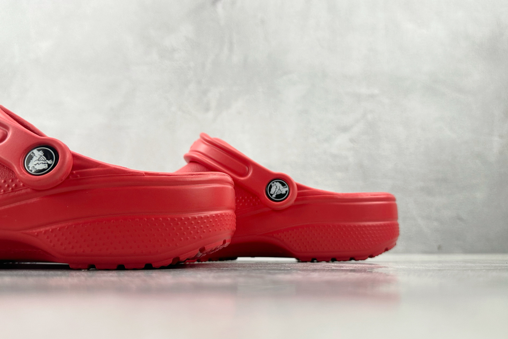 Crocs Classic Clog | Lightweight Comfort, Iconic Design in Red Color 9 cmp i1745517141541 9756 0 7