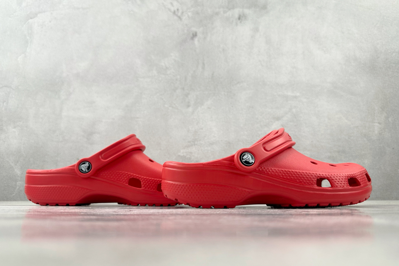 Crocs Classic Clog | Lightweight Comfort, Iconic Design in Red Color 7 cmp i1745517166695 9159 0 5