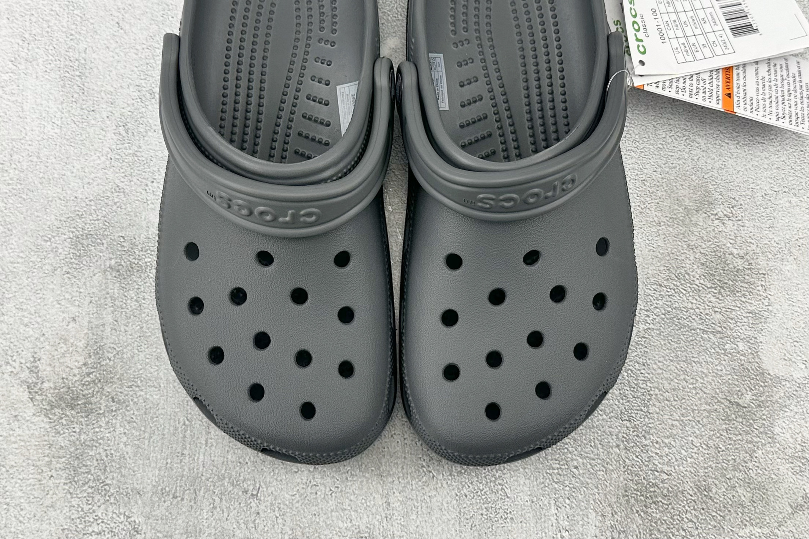 Crocs Classic Clog - Gray, Comfortable, and Versatile for Everyday Wear 8 cmp i1745517201481 8707 0 6