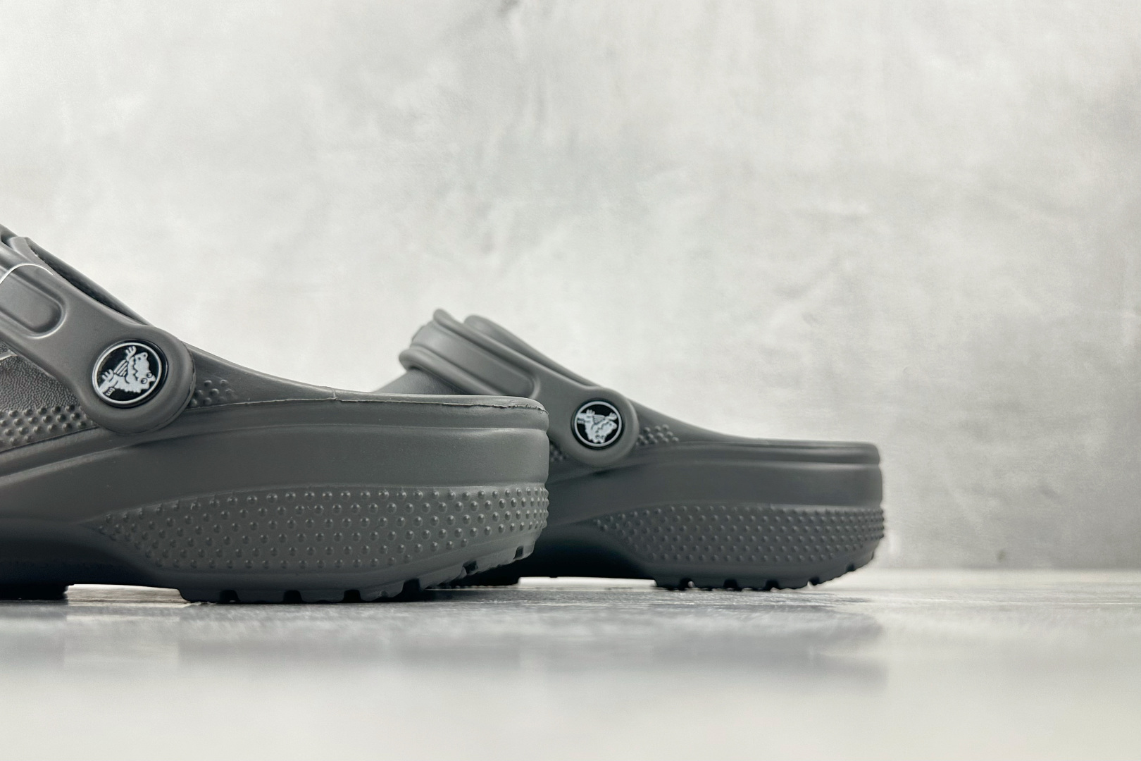 Crocs Classic Clog - Gray, Comfortable, and Versatile for Everyday Wear 9 cmp i1745517201487 4746 0 7