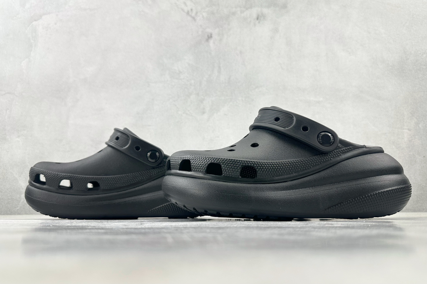 Crocs卡骆驰 Classic Crush EVA 黑色 207521-001
