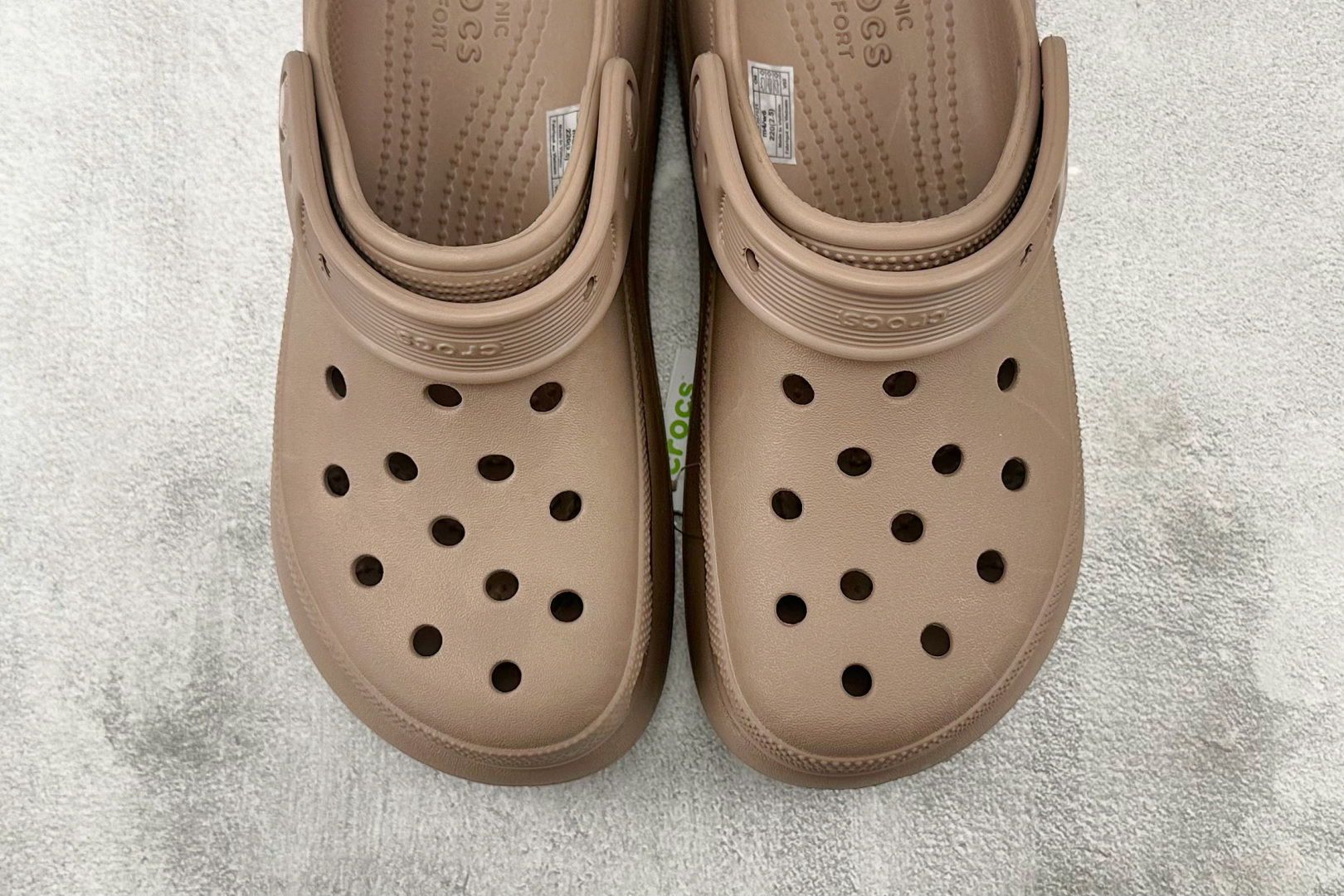 Crocs卡骆驰 EVA 拿铁色 207521-2Q9