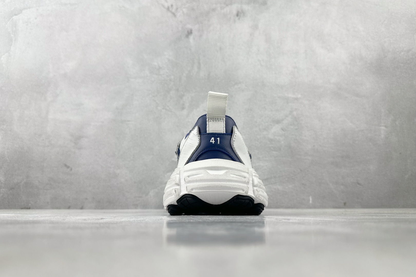  XA 
最新外贸批次 Balenciaga巴黎世家 Monday 白色

货号：WDWTS4090
尺