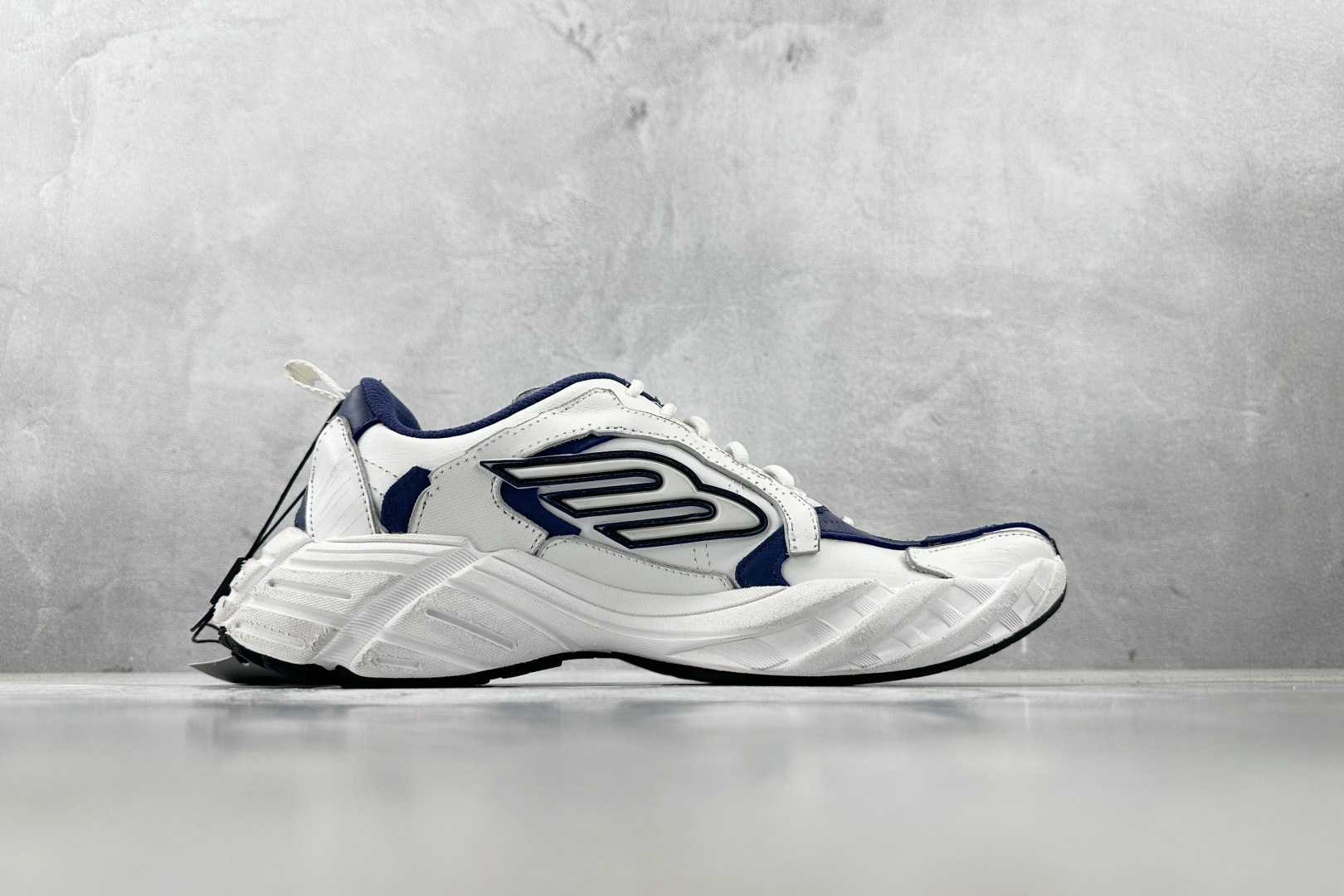 XA 
最新外贸批次 Balenciaga巴黎世家 Monday 白色

货号：WDWTS4090
尺