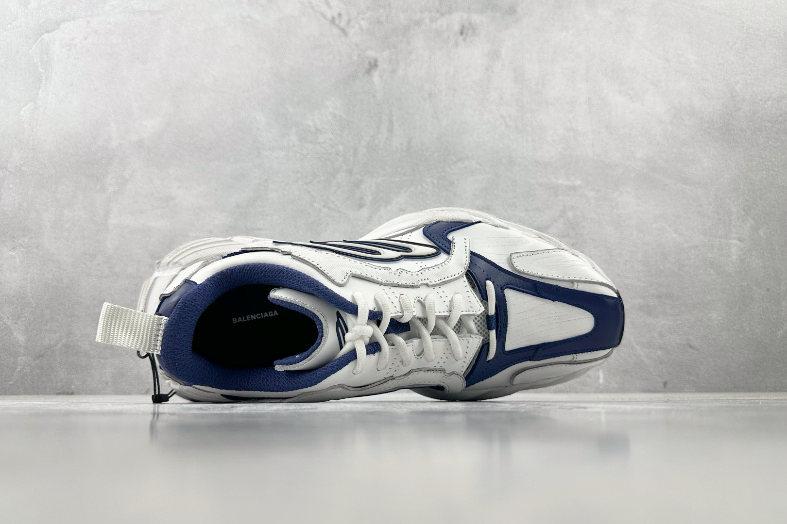  XA 
最新外贸批次 Balenciaga巴黎世家 Monday 白色

货号：WDWTS4090
尺