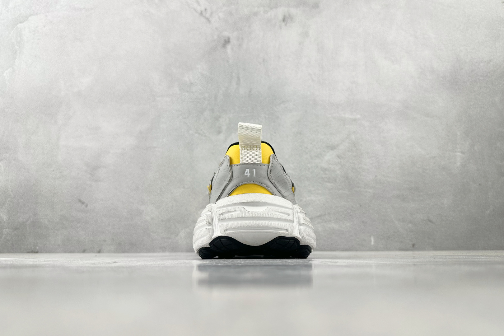 XA 
最新外贸批次 Balenciaga巴黎世家 Monday 黄色

货号：WDWTS1971
尺码