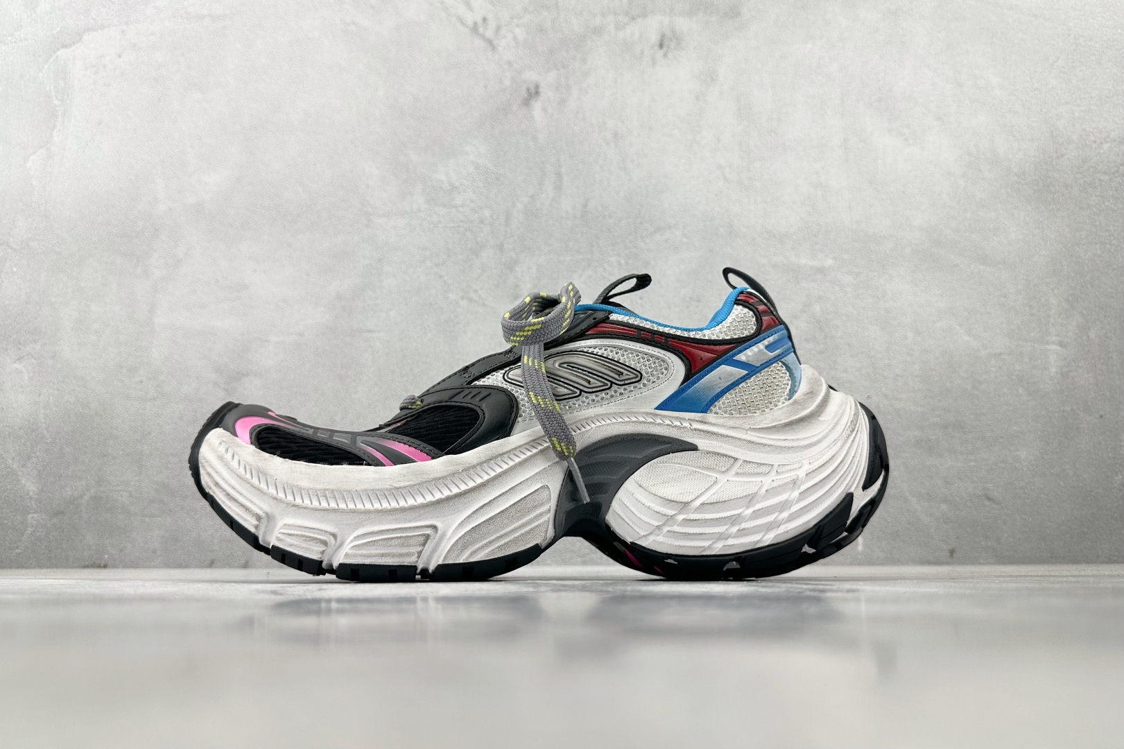 XA 
最新外贸批次 Balenciaga巴黎世家  6XL 白色

货号：W2MV71980
尺码：3