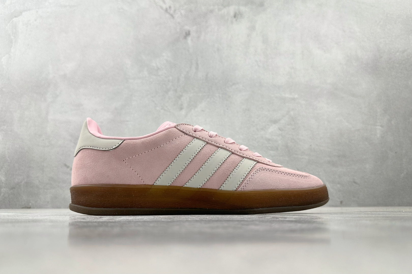 XC 
adidas originals GAZELLE INDOOR W 粉色

货号：JI2716
