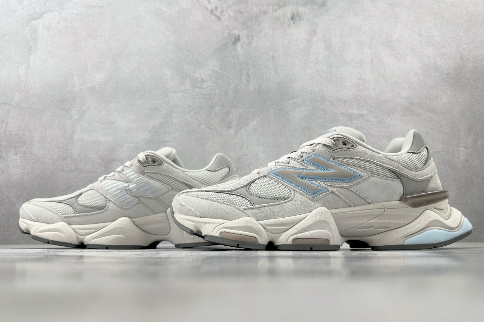 C 版 
大厂出品  New Balance NB 9060 灰白色

货号：U9060ZGA
尺码：3