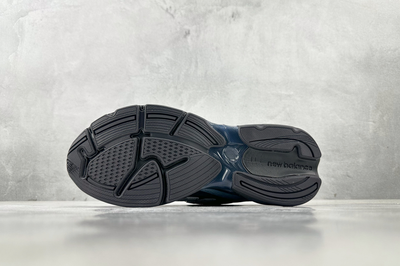 C 版 
大厂出品  New Balance NB 2010 黑紫

货号：M2010ANB
尺码：36