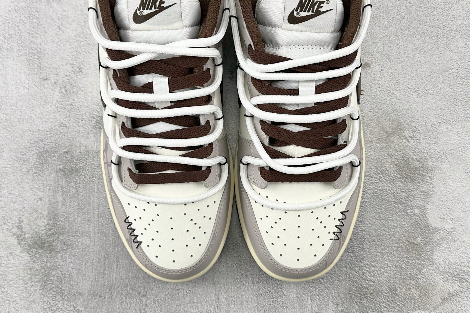 YC 
【定制球鞋】Nike Dunk 考拉派对 破碎网格 棕色

货号：DD1503-124
尺码：3