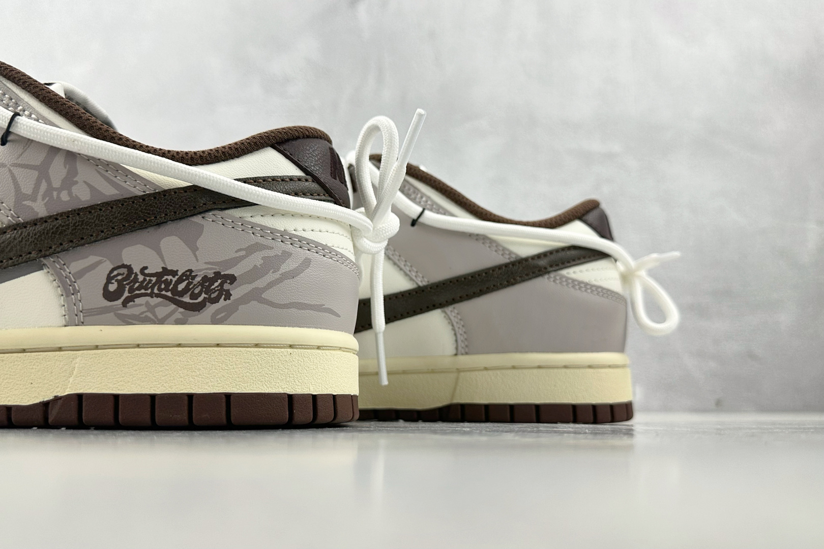 YC 
【定制球鞋】Nike Dunk 考拉派对 破碎网格 棕色

货号：DD1503-124
尺码：3