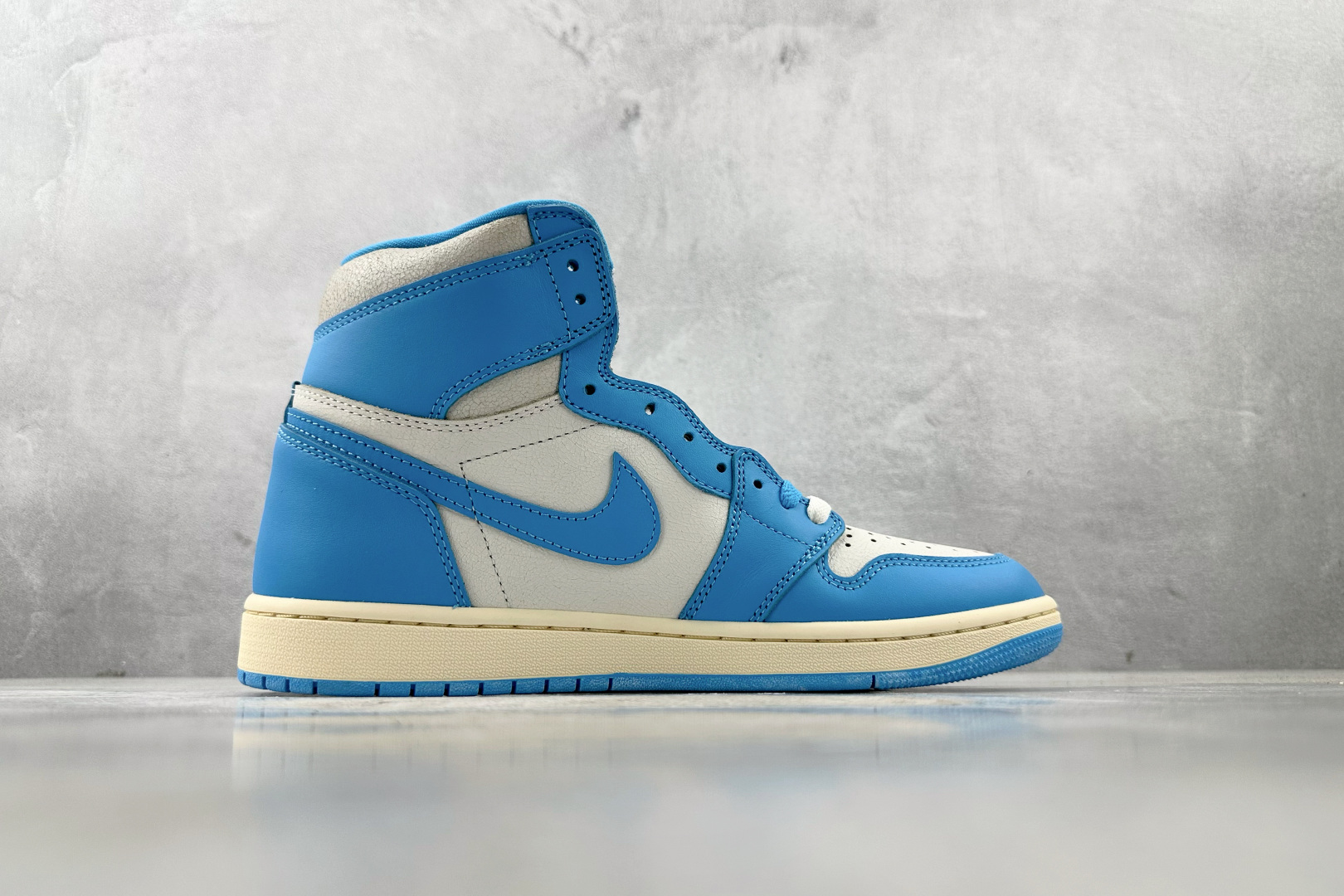 OG 
顶级纯原 Jordan Air Jordan 1 High OGUNC Reimagined 白