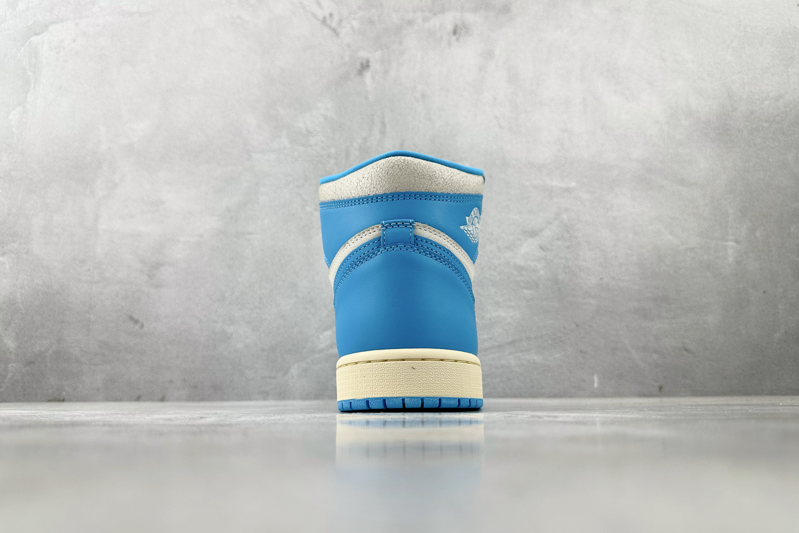 OG 
顶级纯原 Jordan Air Jordan 1 High OGUNC Reimagined 白