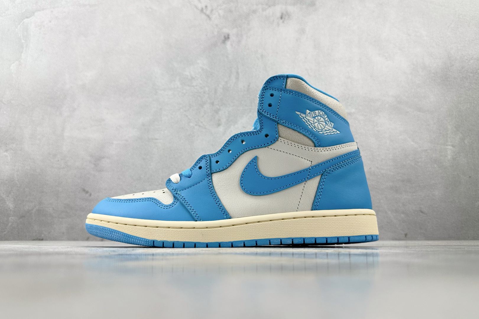 OG 
顶级纯原 Jordan Air Jordan 1 High OGUNC Reimagined 白