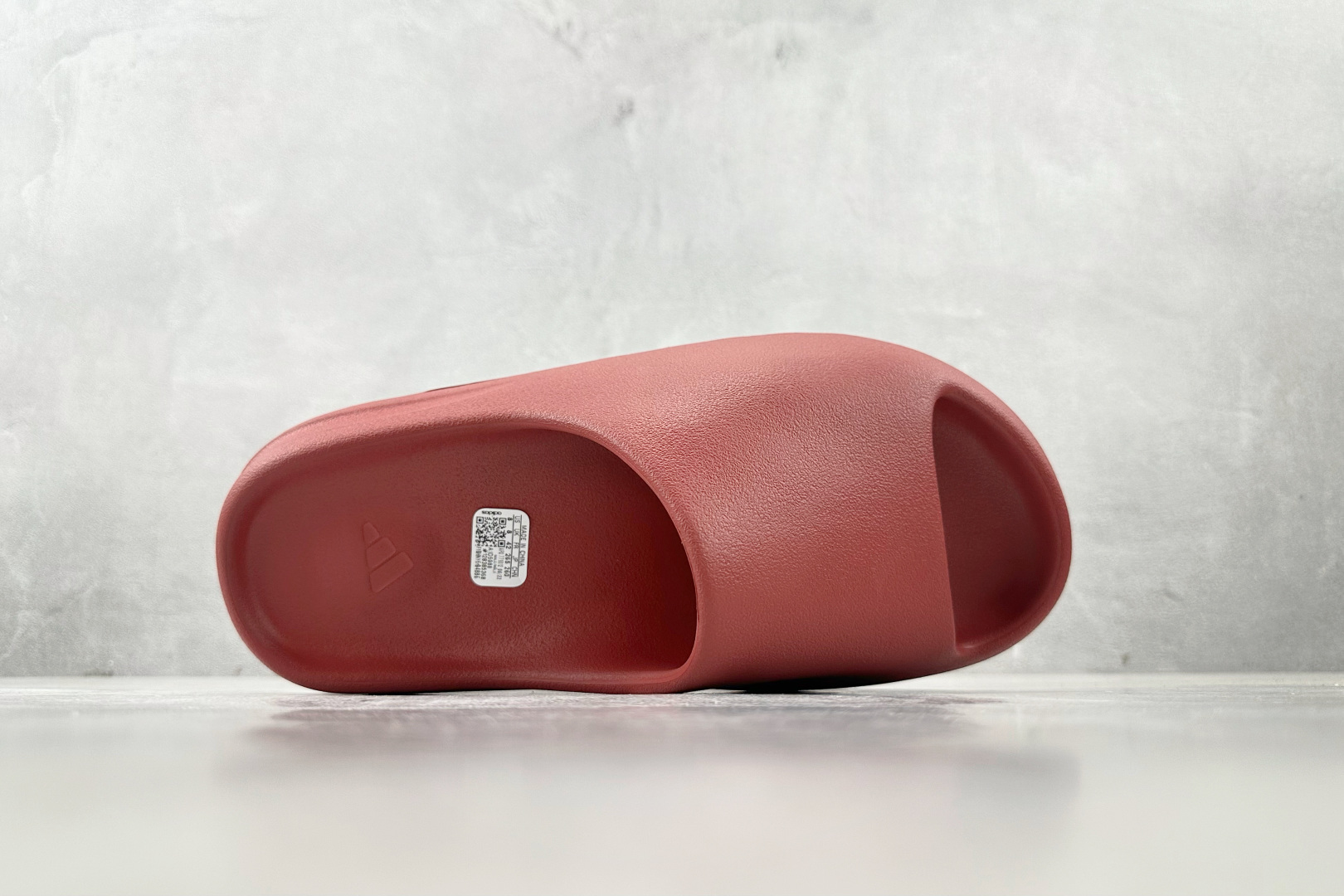 全新外贸大厂出品 adidas originals Yeezy Slide 雾面胭脂红 ID5988