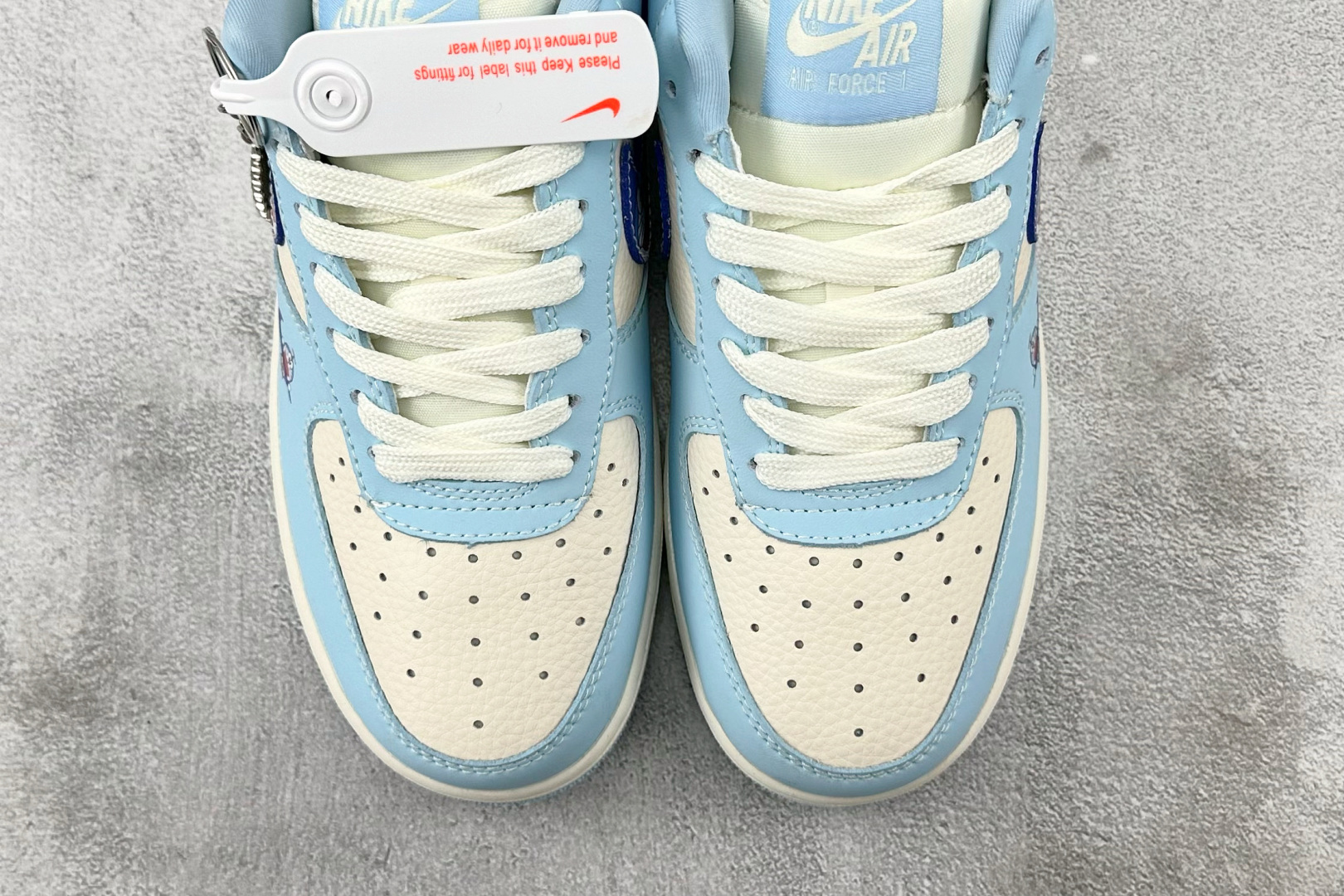 XC 
Nike Air Force 1'07 哆啦A梦 联名 蓝白

货号：DF0188 059
尺码