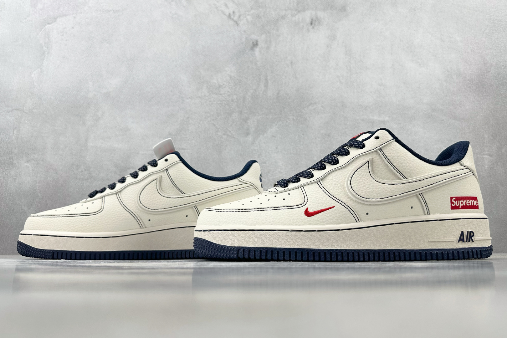 XC 
Nike Air Force 1'07 Supreme 联名 米白

货号：HH7518 074