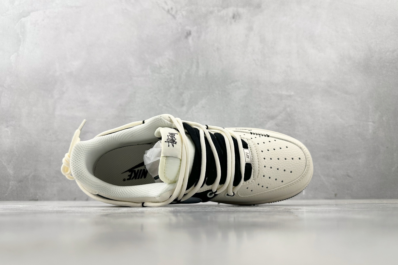 Nike Air Force 1 '07 Stussy Collab Sneakers - Style & Comfort 4 cmp i1745645789586 8256 0 2