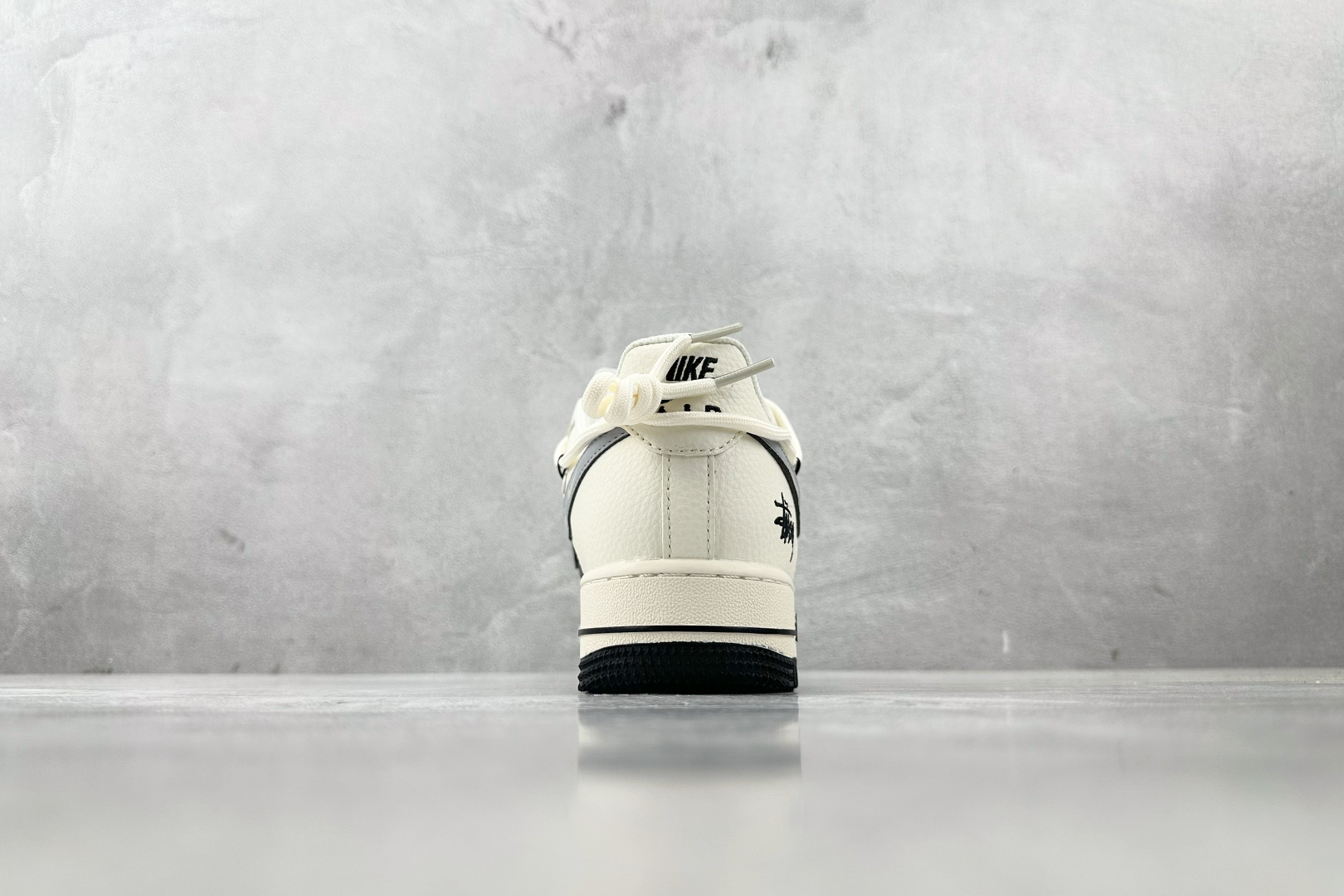 Nike Air Force 1 '07 Stussy Collab Sneakers - Style & Comfort 10 cmp i1745645790393 5675 0 8