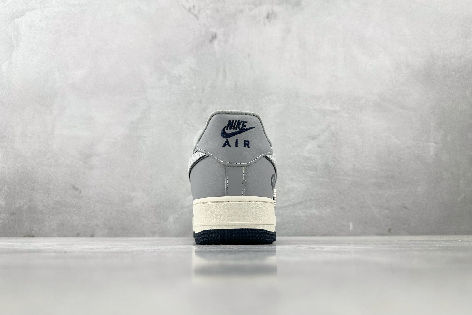 Nike Air Force 1 '07 Premium Grey/White Men's Shoes DF0188-061 10 cmp i1745645890405 8379 0 8