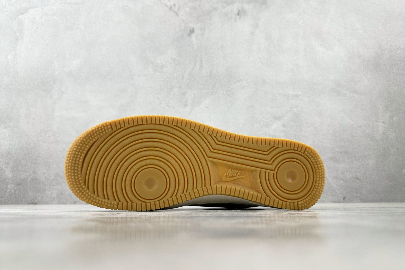 XC 
Nike Air Force 1'07 Supreme 联名 米白绿

货号：XS1958 56