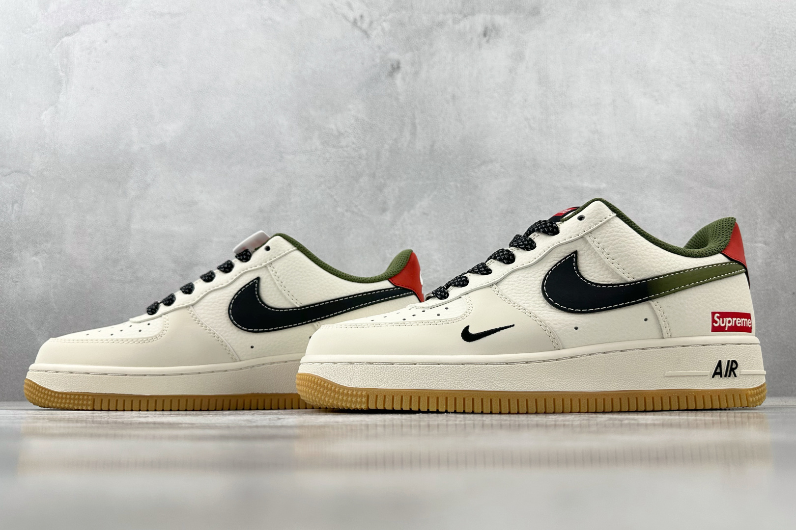 XC 
Nike Air Force 1'07 Supreme 联名 米白绿

货号：XS1958 56