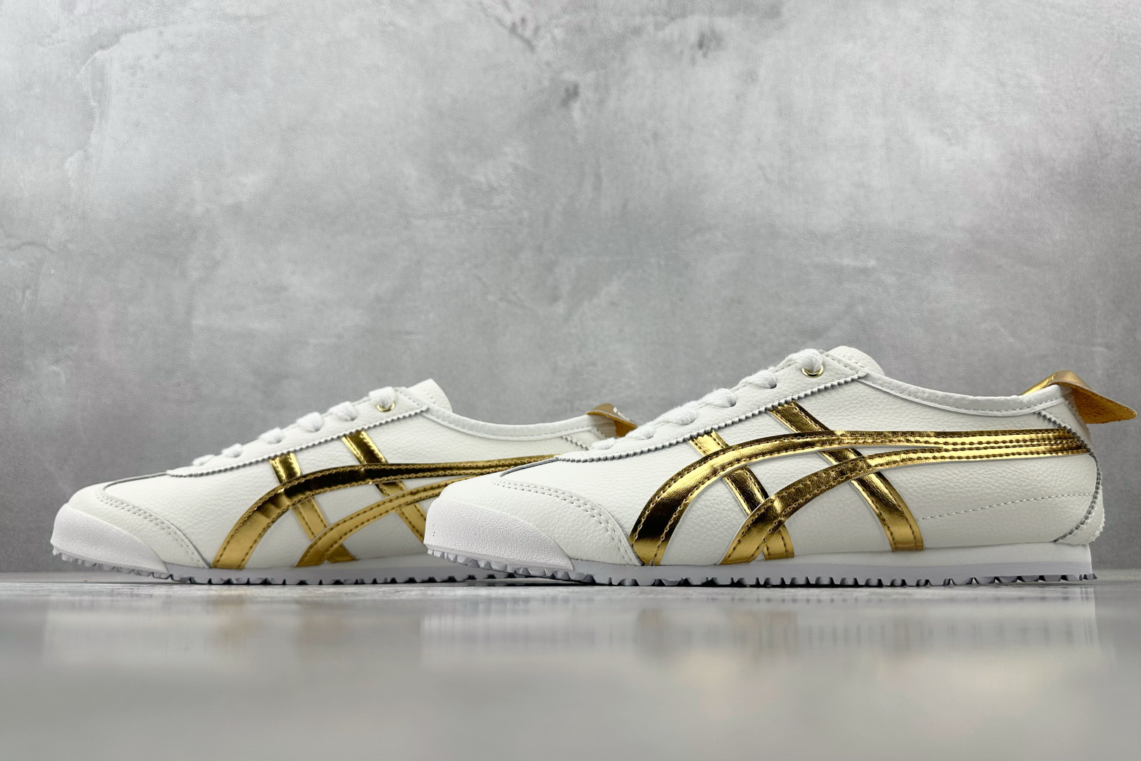 WS 
平台爆款 Onitsuka Tiger鬼塚虎 MEXICO 66 白金

货号：D508K-01