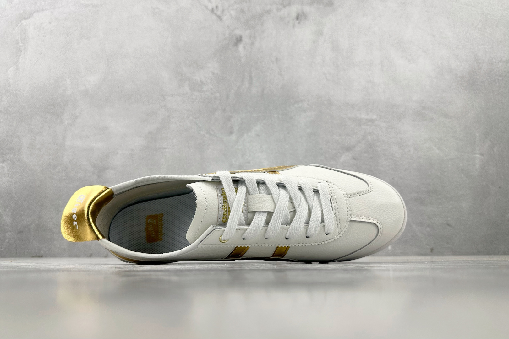 WS 
平台爆款 Onitsuka Tiger鬼塚虎 MEXICO 66 白金

货号：D508K-01