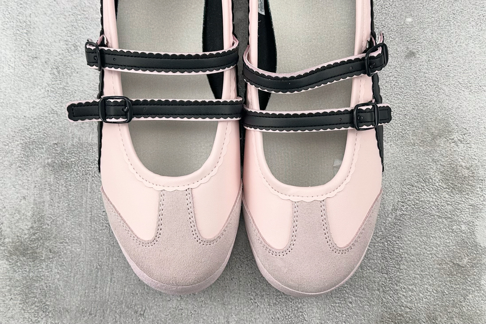 ZX 神版 
Onitsuka Tiger鬼塚虎 MEXICO 66 TGRS 粉色

货号：1182A