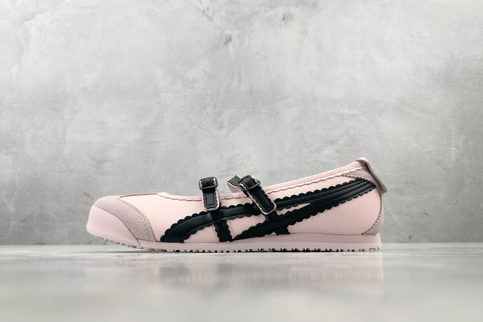 ZX 神版 
Onitsuka Tiger鬼塚虎 MEXICO 66 TGRS 粉色

货号：1182A