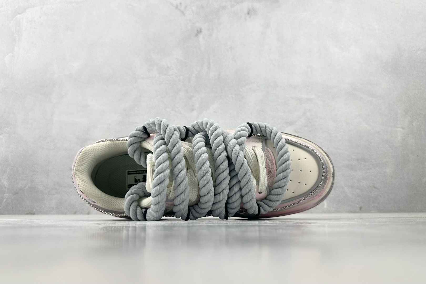 定制版  
【定制球鞋】 MLB Chunky Liner 灰粉

货号：3ASXCA12N-50IVS