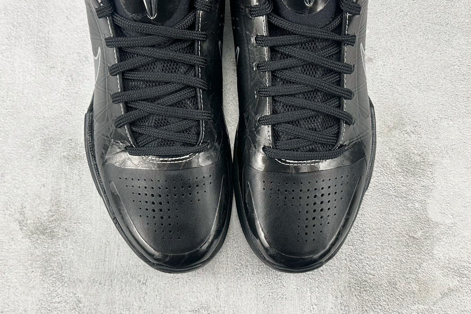 S2 
纯原生产线  Nike Kobe 5 黑武士

货号：-003
尺码：40.5 41 42 42