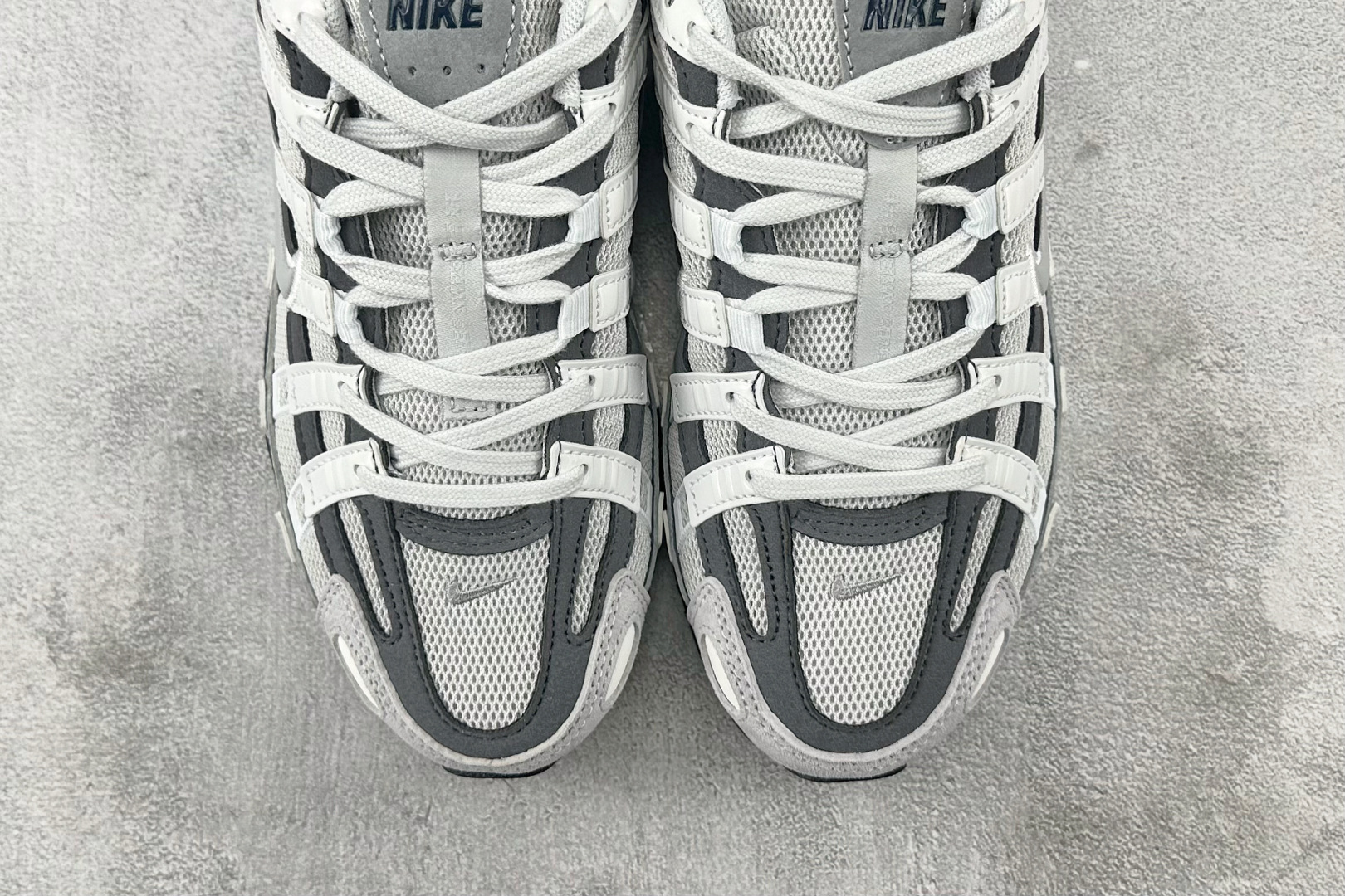 PF 
原鞋开发 原数据档案 Nike P-6000 白色

货号：IB3081-001
尺码：36 3