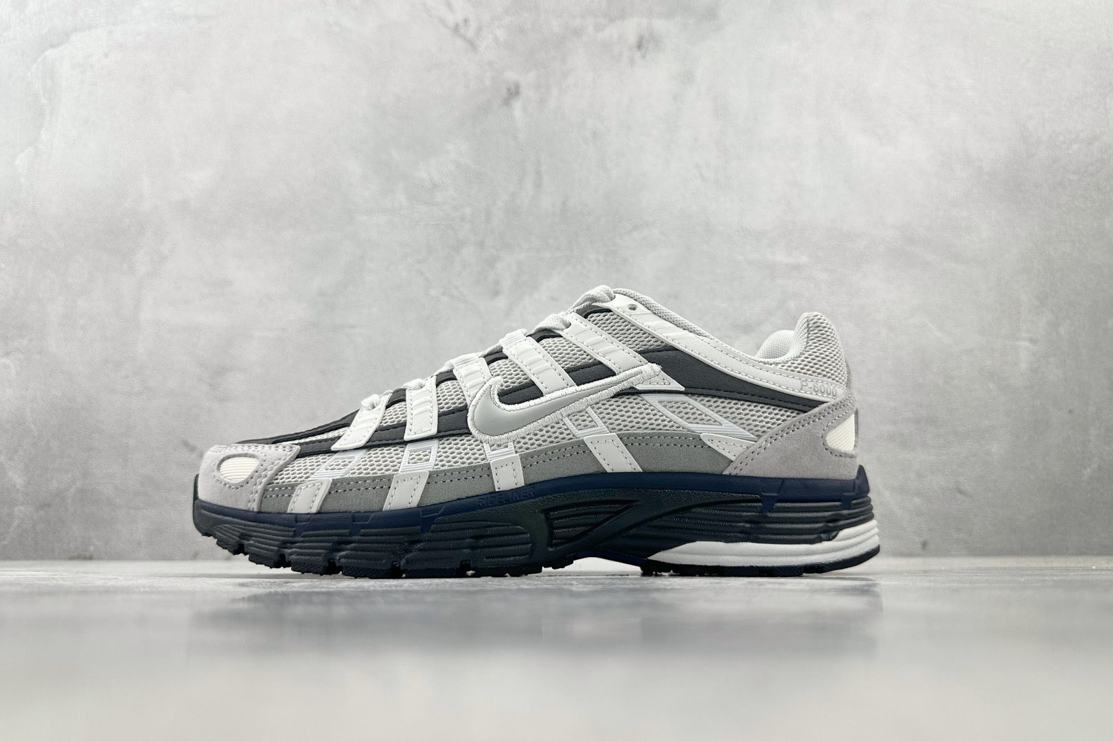 PF 
原鞋开发 原数据档案 Nike P-6000 白色

货号：IB3081-001
尺码：36 3