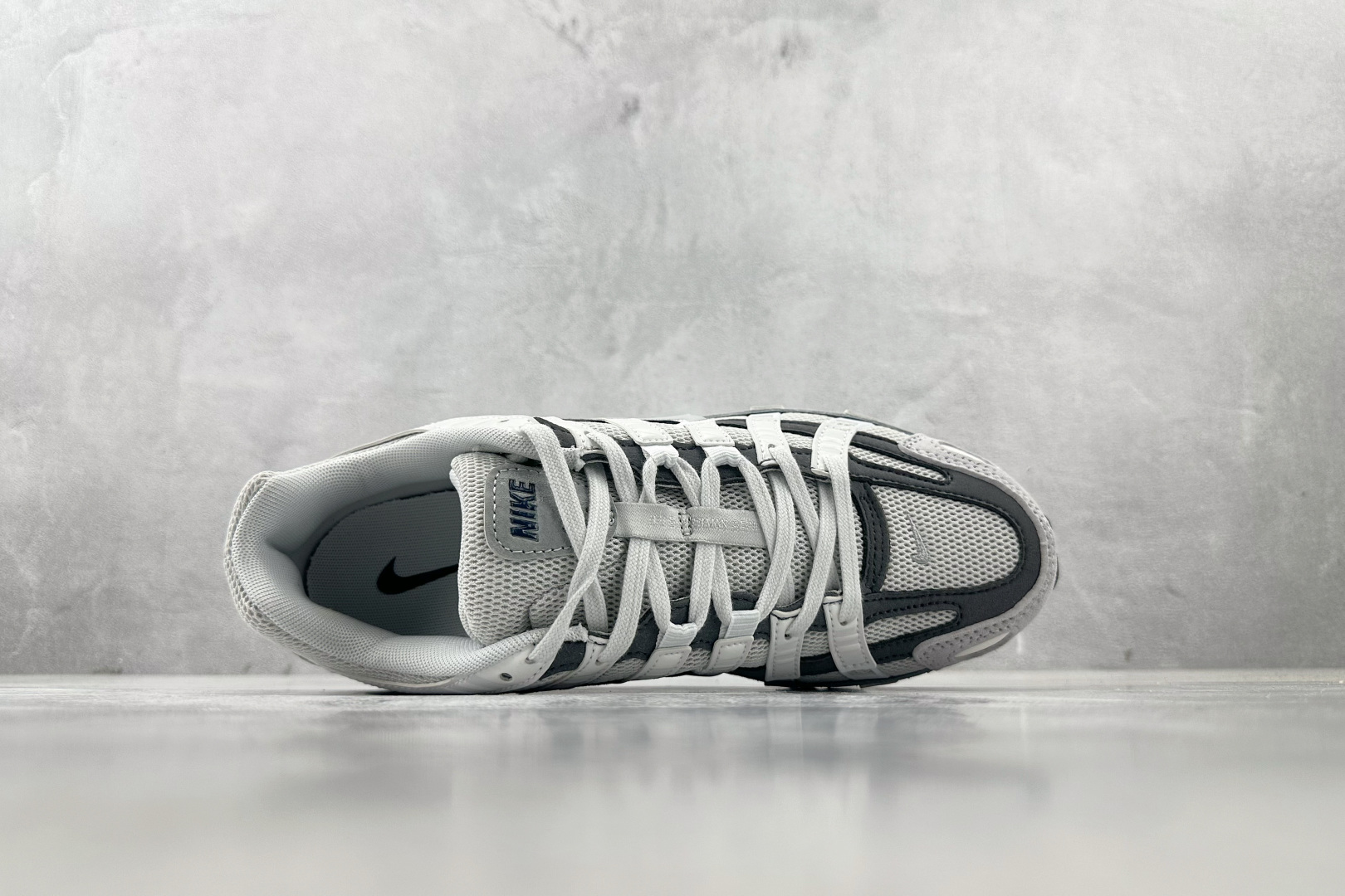 PF 
原鞋开发 原数据档案 Nike P-6000 白色

货号：IB3081-001
尺码：36 3