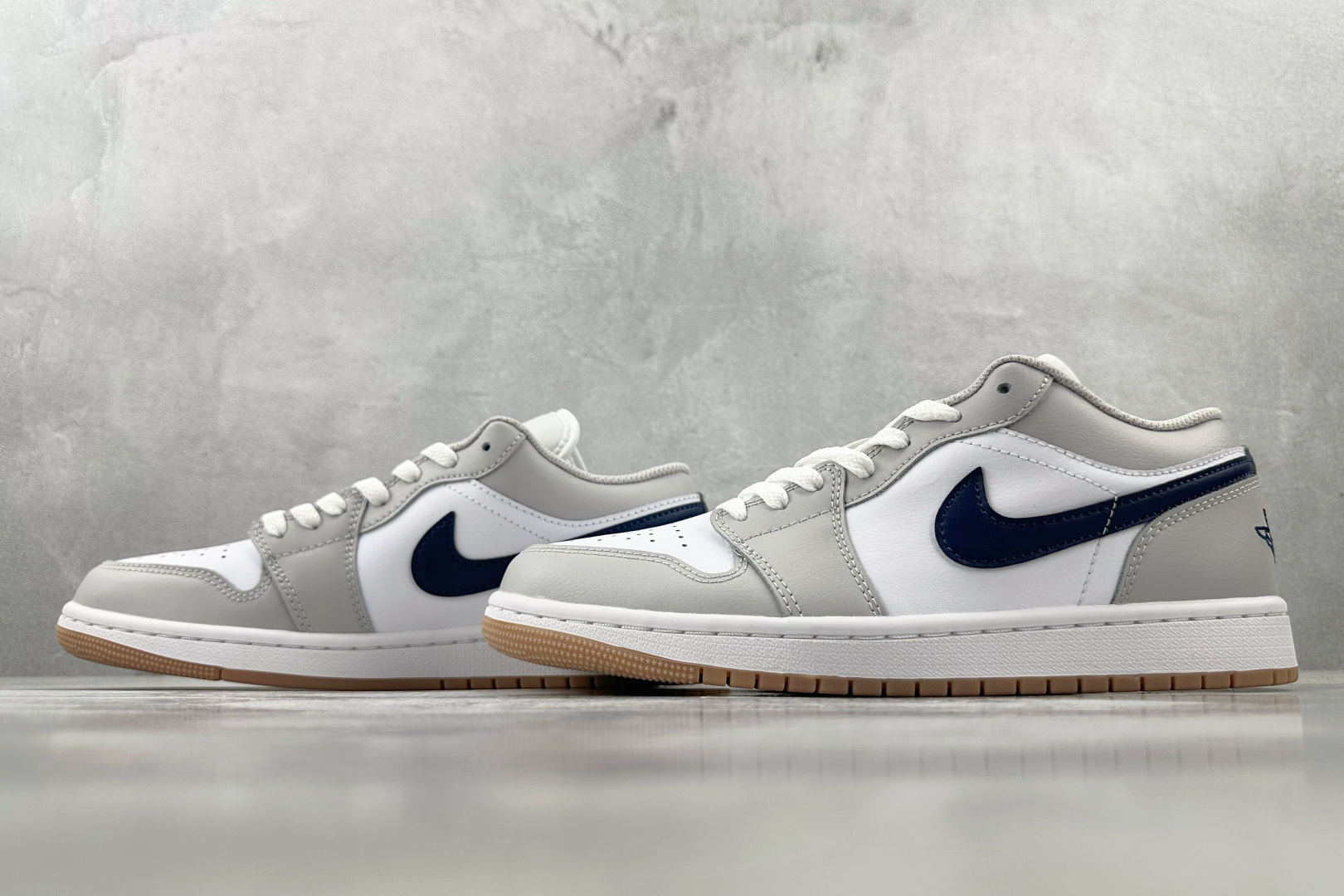 DT 
公司级 Jordan Air Jordan 1 Low OG 白色

货号：-146
尺码：40