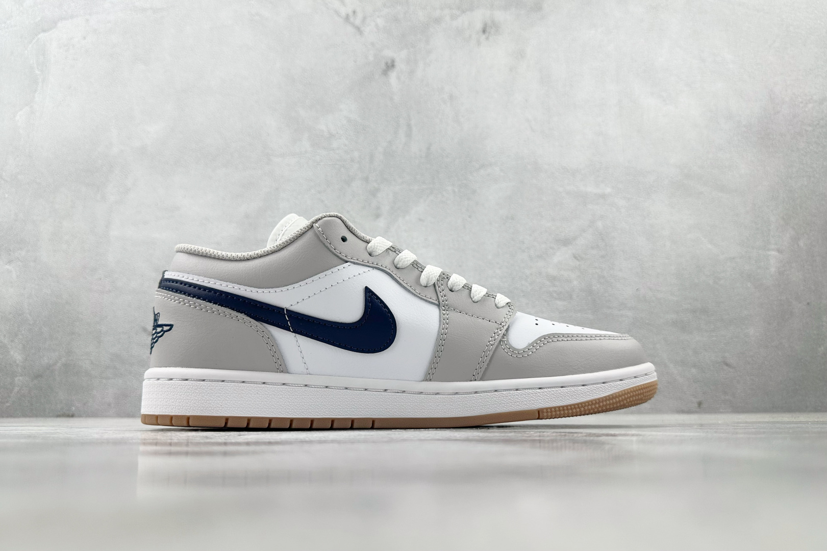 DT 
公司级 Jordan Air Jordan 1 Low OG 白色

货号：-146
尺码：40